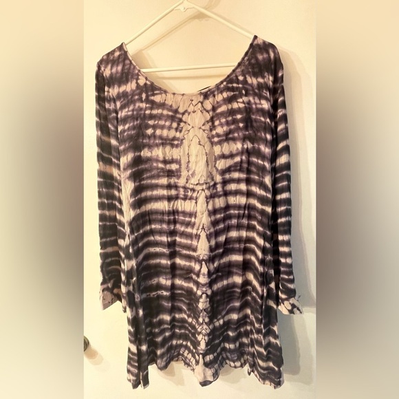 RAGA Dresses & Skirts - Raga tunic/ mini dress bell sleeves black ribbon close in back